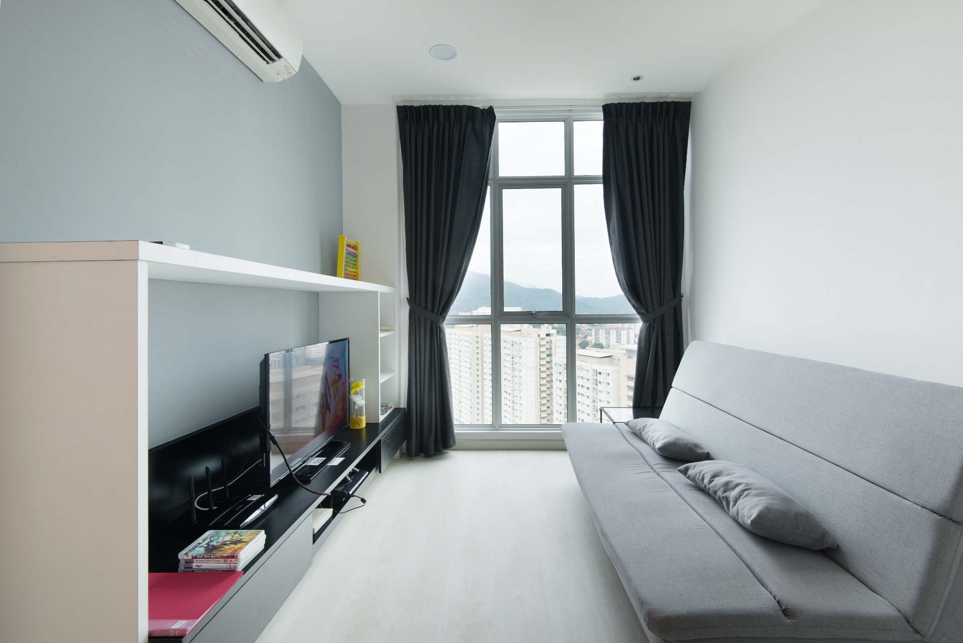 Setia V Residences one-bedroom living area, Gurney